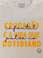 Camiseta Educação Infantil - Collab Oficina CB & Brincaê