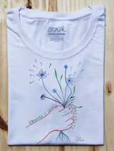 Camiseta Criança é Gente Presente - Collab Romã Rettamozo & Brincaê