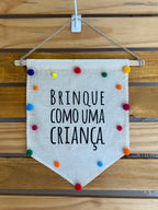 Flâmula Brinque Como Uma Criança Brincaê - M