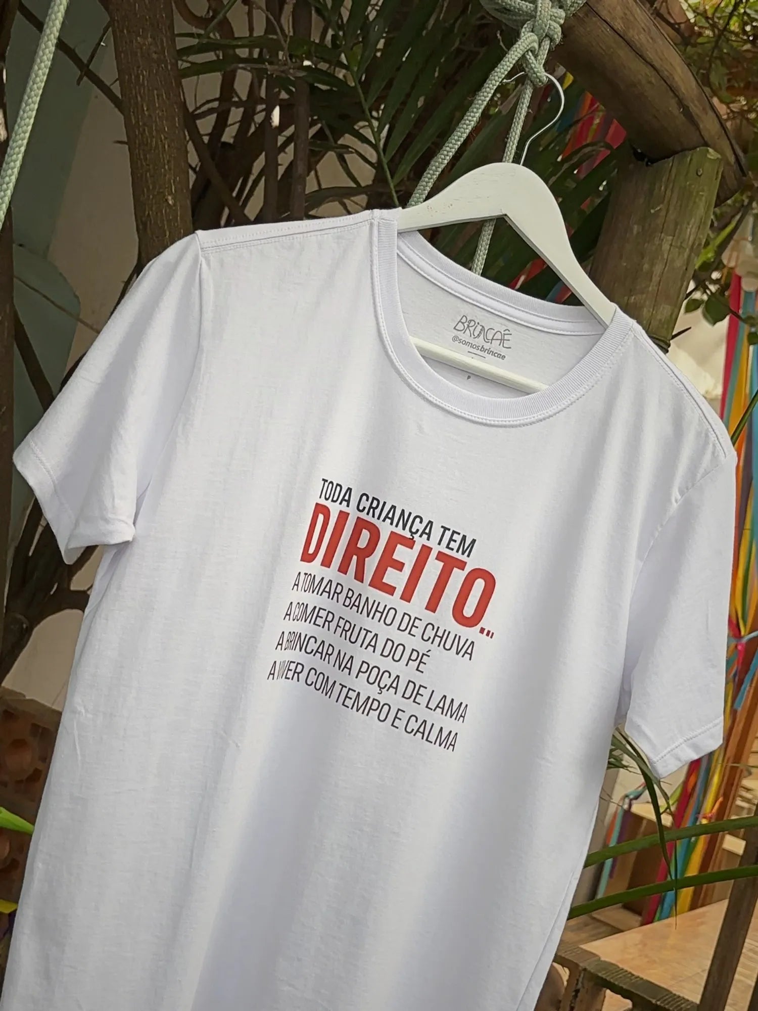 Camiseta Toda Criança tem Direito - Obaobá & Brincaê